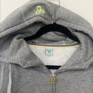 TNA Classic Pacific Zip-Up Hoodie with Yellow Zipper Pull